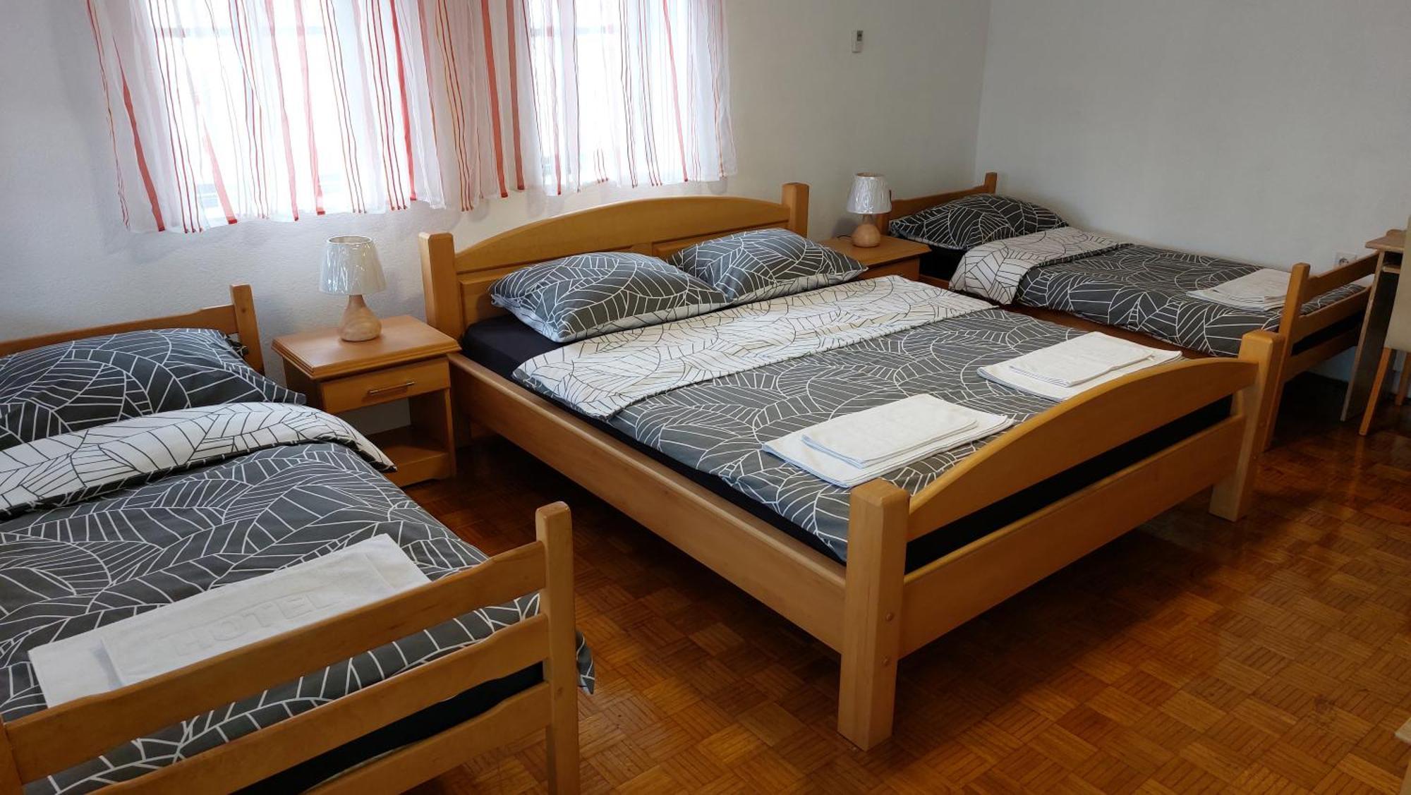 Panorama Travnik Aparthotel Rom bilde