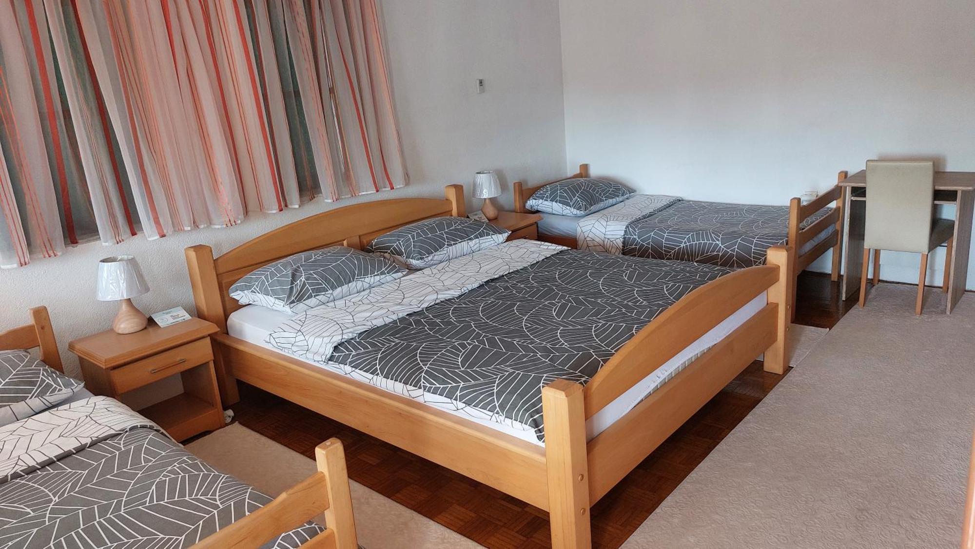Panorama Travnik Aparthotel Rom bilde
