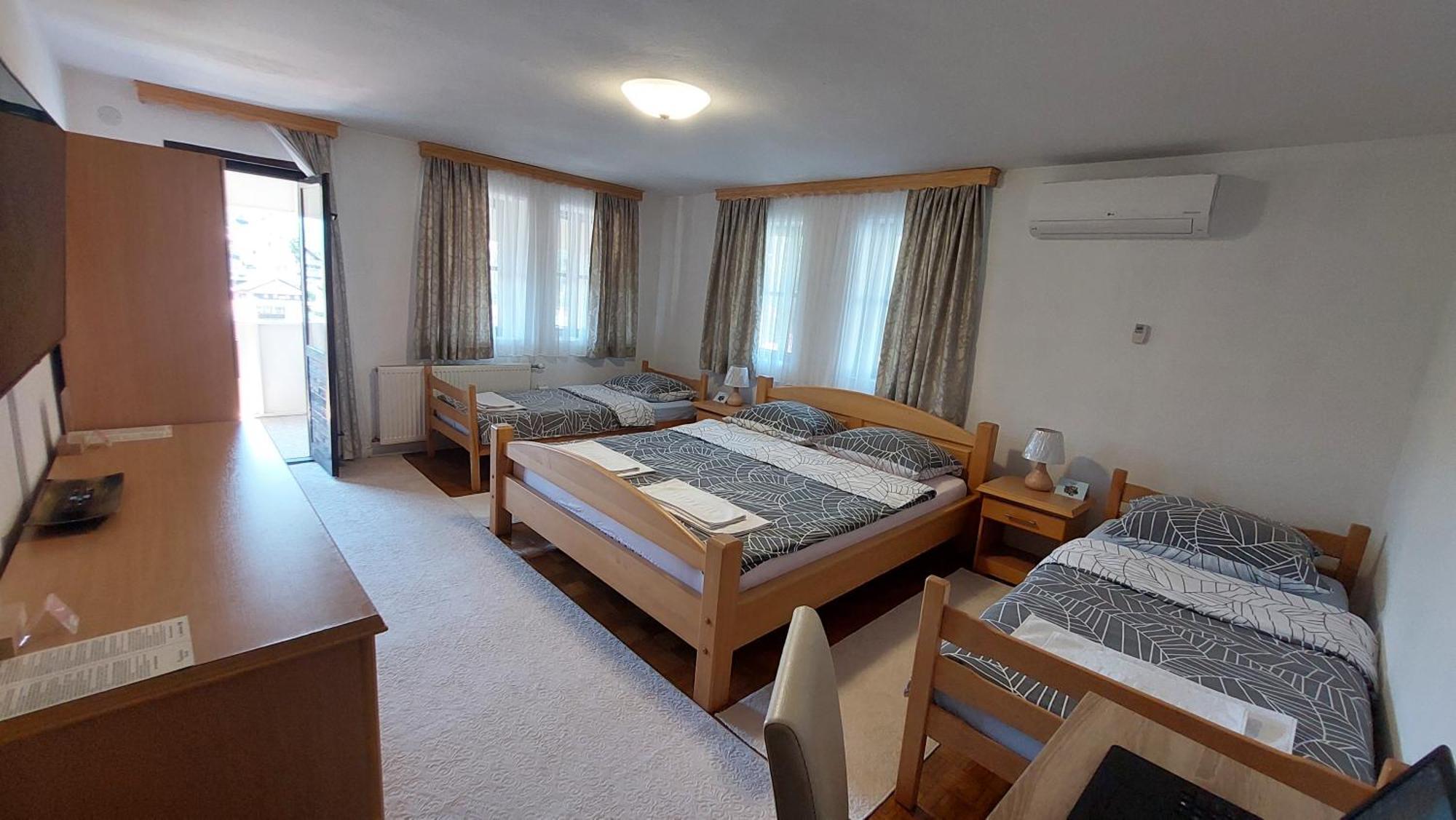 Panorama Travnik Aparthotel Eksteriør bilde